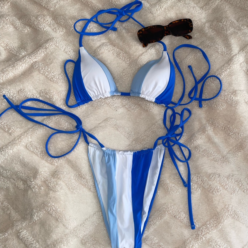 One One Bikini Set - Picture 2 of 9